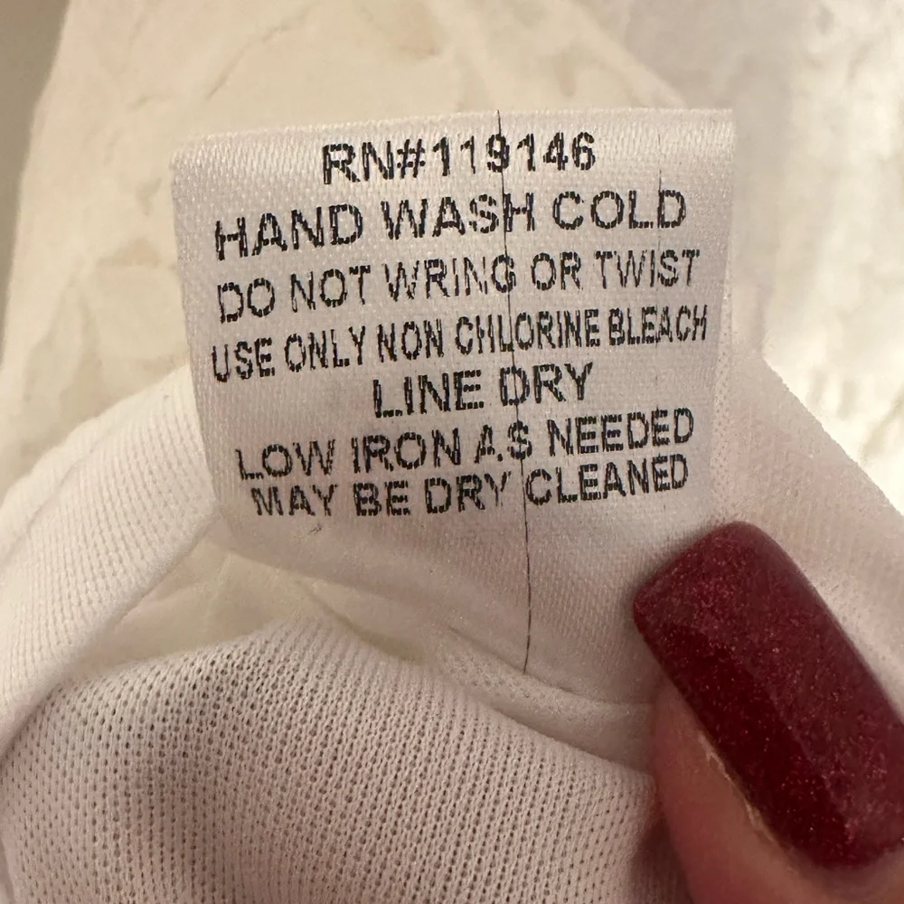Jodifl White Lace Smocked Blouse - Picture 4 of 5